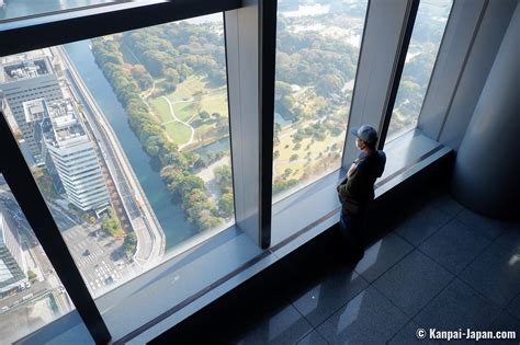 カレッタ汐留 展望台：都市の高みから見える未来と過去の交差点